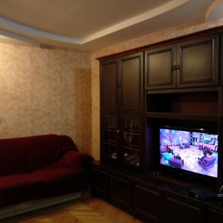 4-x Apartments Center Wi-Fi с 3-мя спальнями 95м2 Чернігів Екстер'єр фото