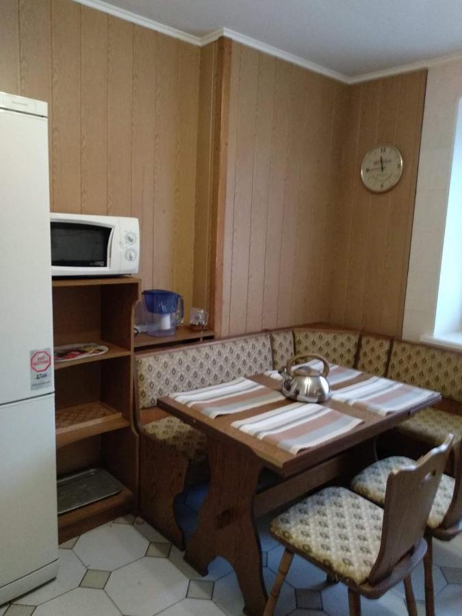 4-x Apartments Center Wi-Fi с 3-мя спальнями 95м2 Чернігів Екстер'єр фото